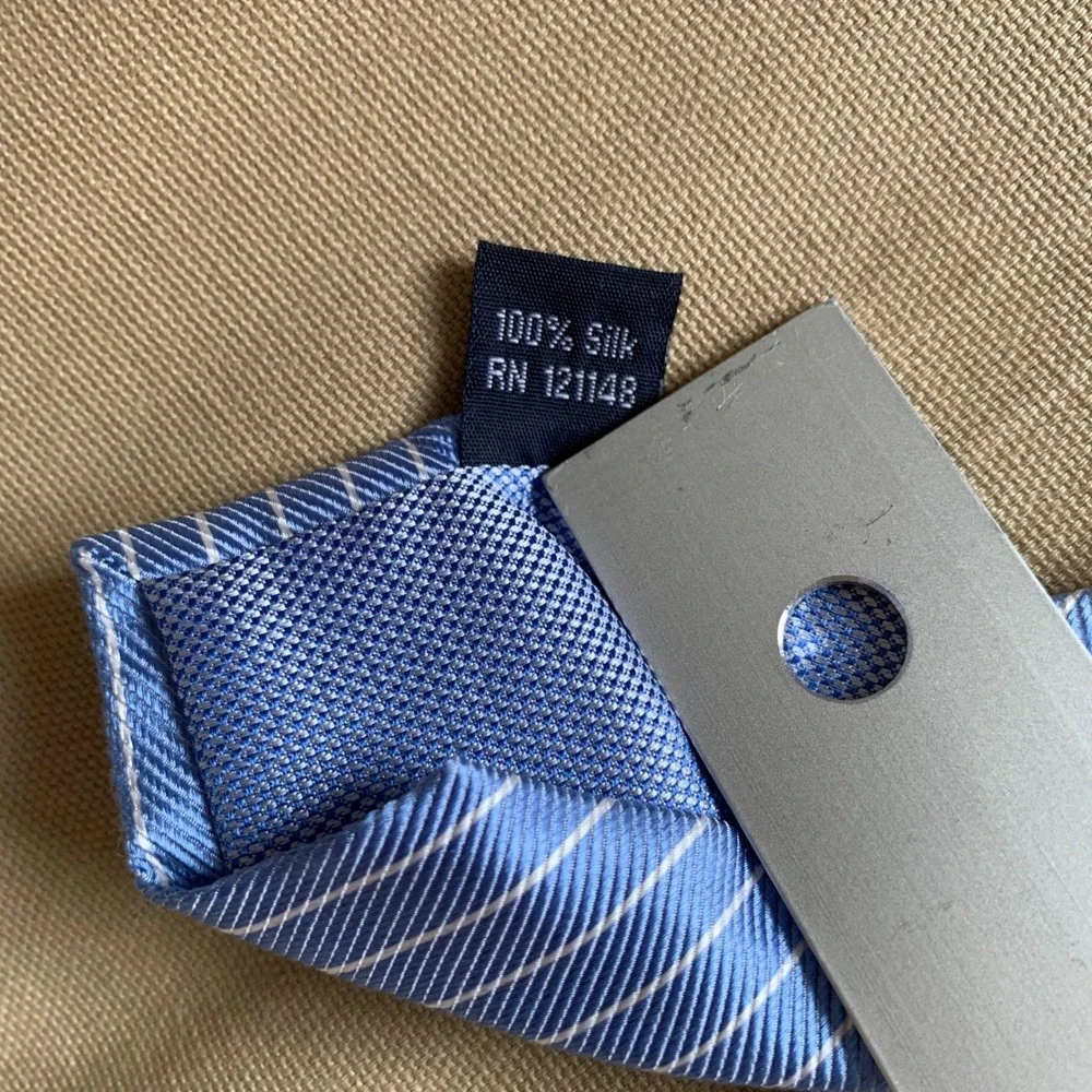 Tommy Hilfiger Mens Yellow Blue Geometric 100% Silk Tie 3 1/4